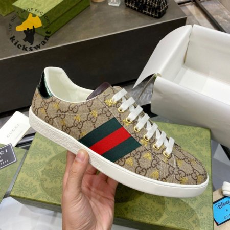 GUCCI ACE GG SUPREME BEES - GC211