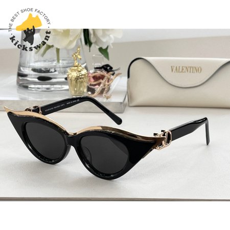 Valentino V Goldcut Ii Acetate & Titanium Cat-Eye Sunglasses In Blk-Gld