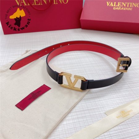 valentino V buckle belt